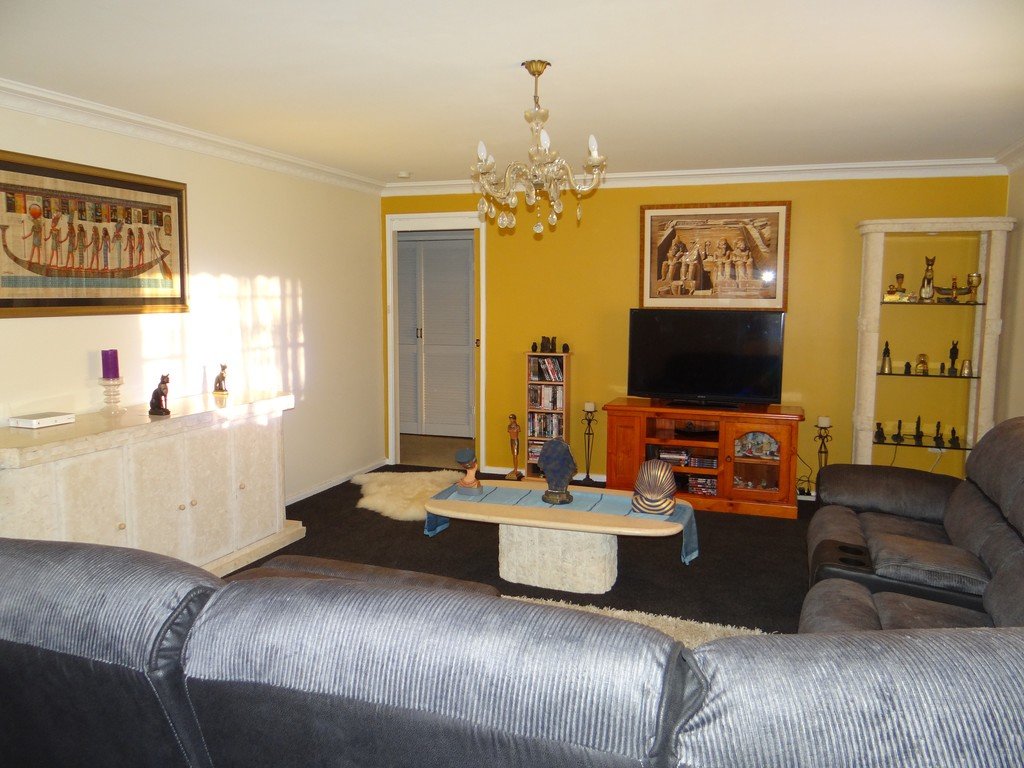 2 Gilbert Street TUMBARUMBA 5