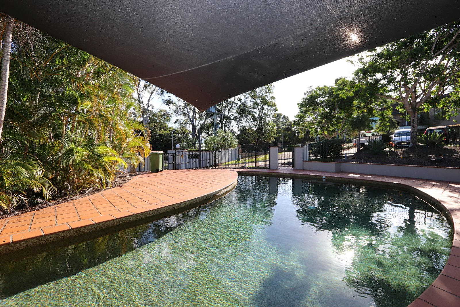 2 Girraween Grove ASHMORE 2