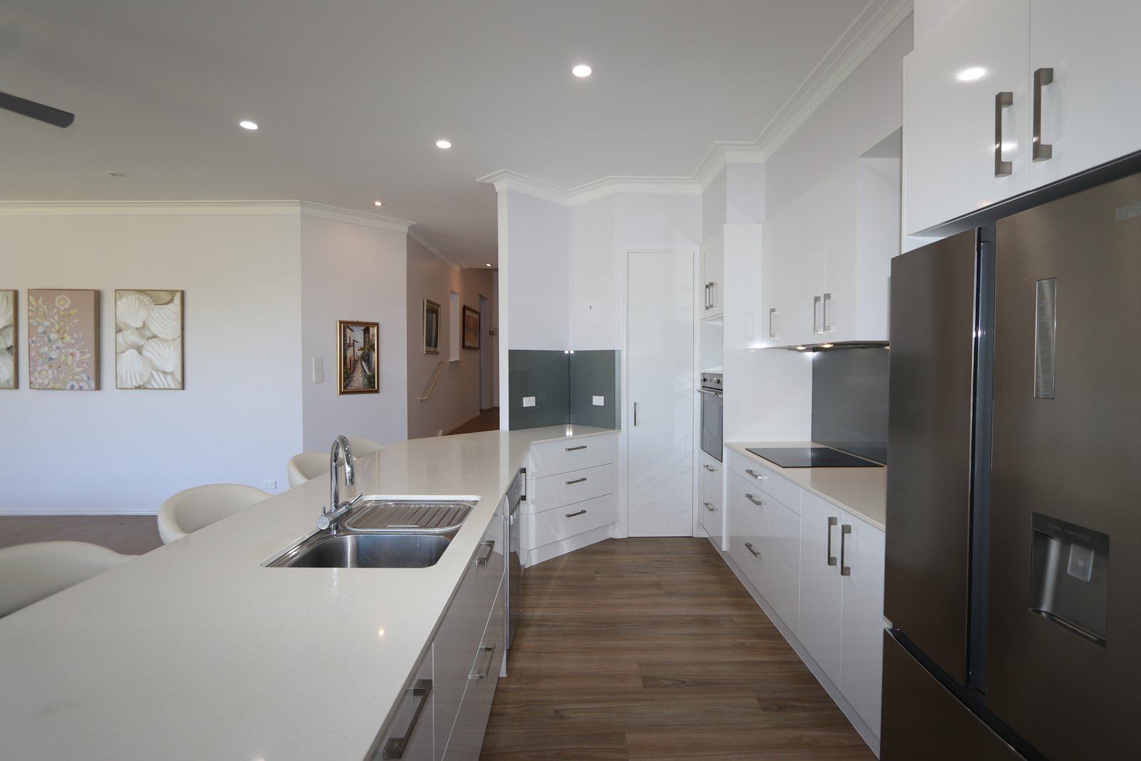 2 Girraween Grove ASHMORE 6
