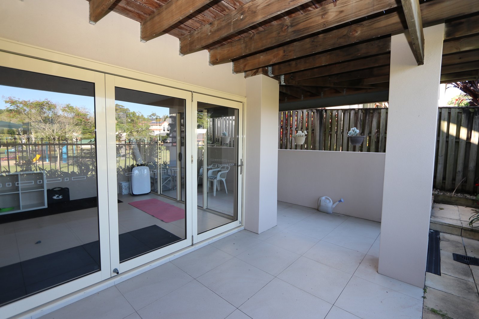 2 Girraween Grove ASHMORE 16