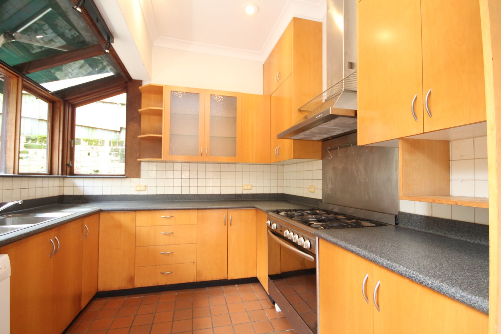 2 Gladstone Street LILYFIELD 2