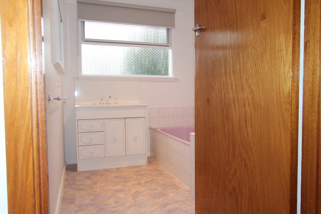 2 Glasgow Street WENDOUREE 8