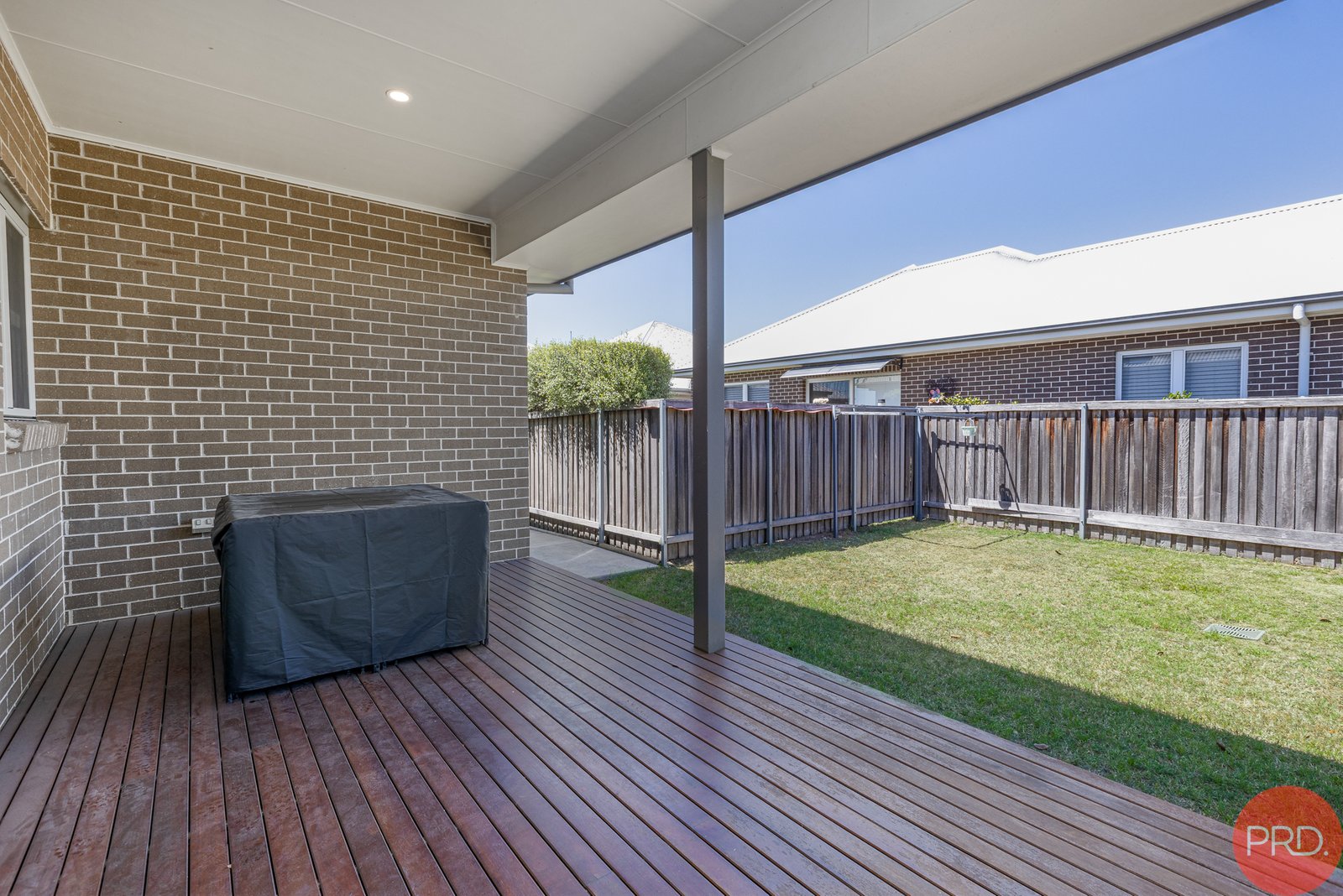 2 Glenarvon Road LORN 13