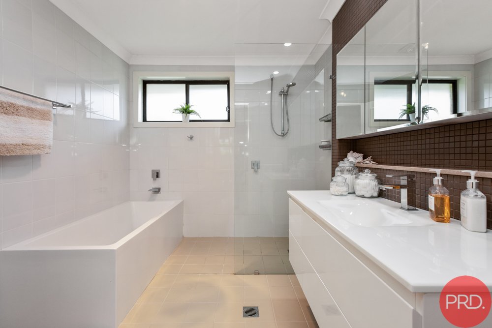 2 Glenayre Close EAST MAITLAND 14