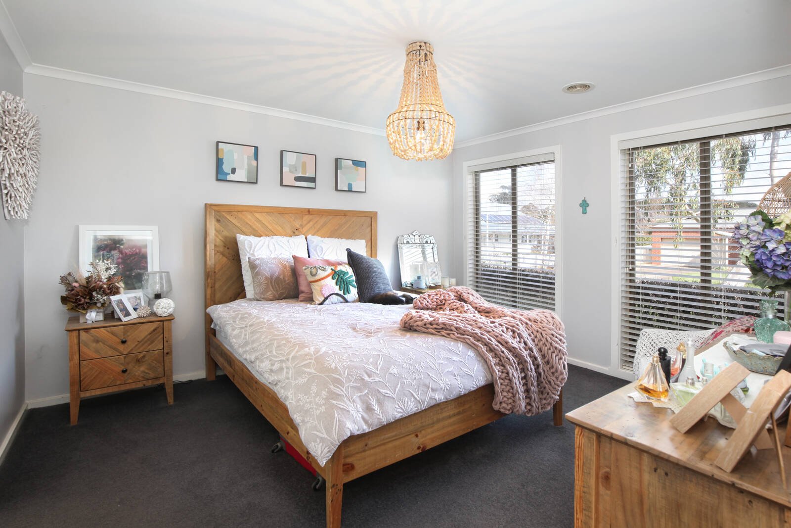 Real Estate and Property in 2 Glenice Court, Woodend, VIC