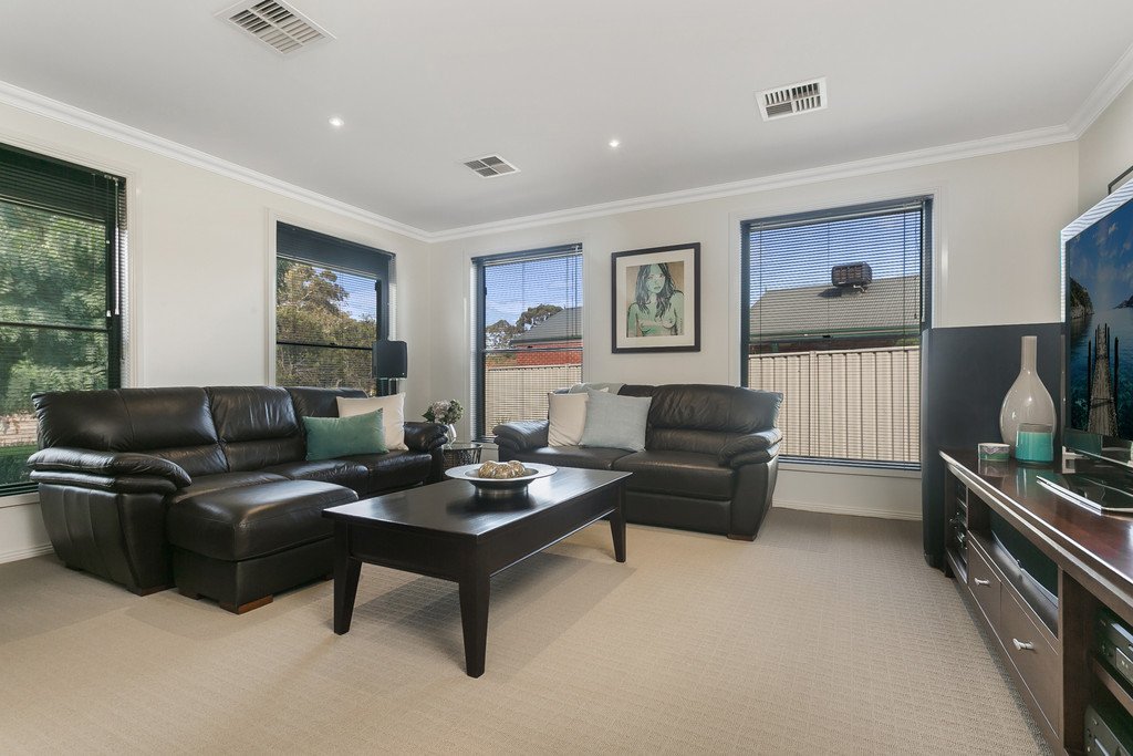 2 Glenshael Court STRATHFIELDSAYE 2