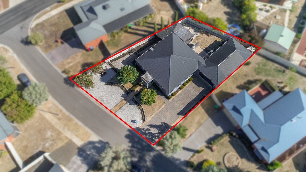 2 Glenshael Court STRATHFIELDSAYE 12