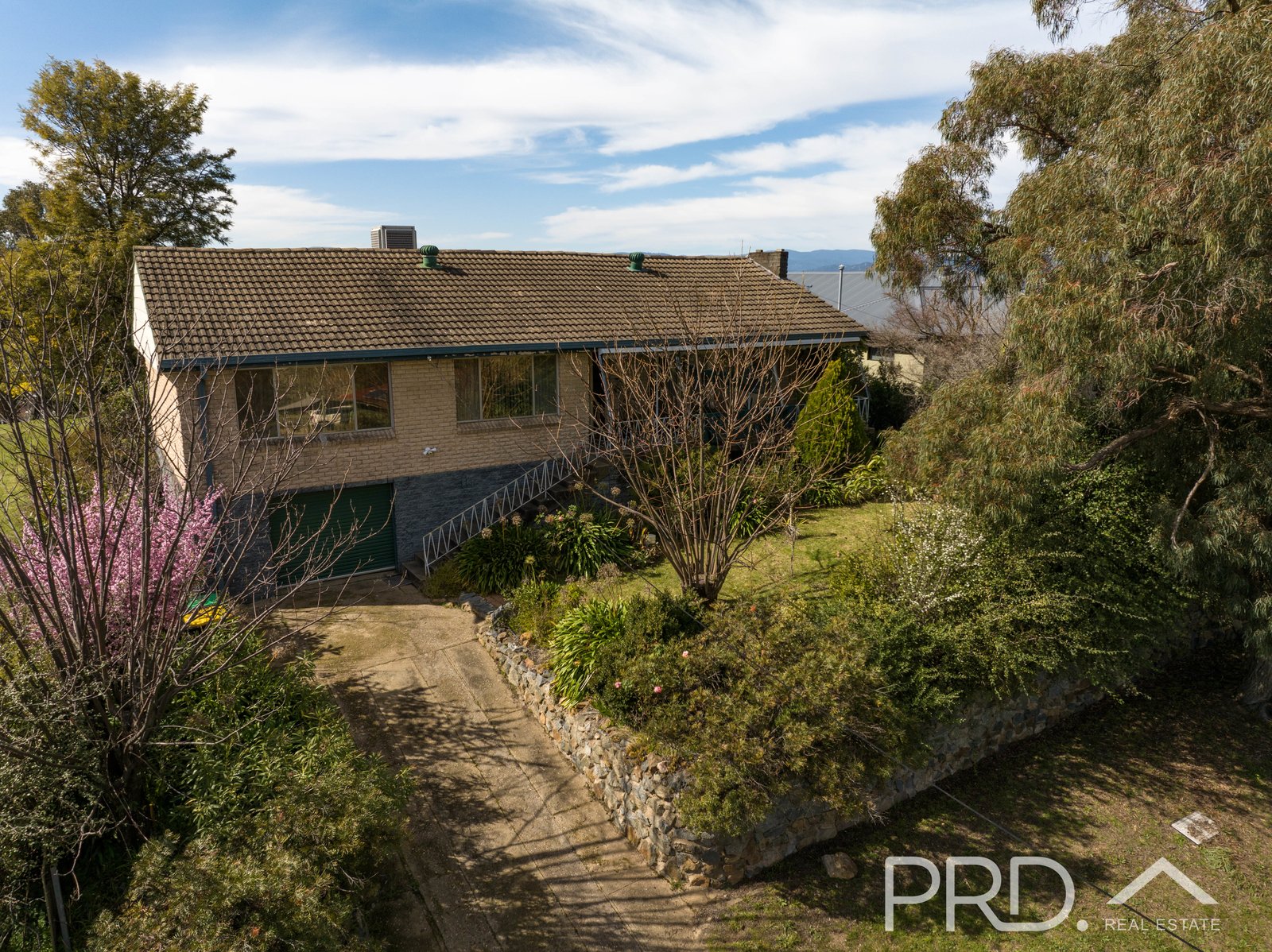 2 Godfrey Street TUMUT 1