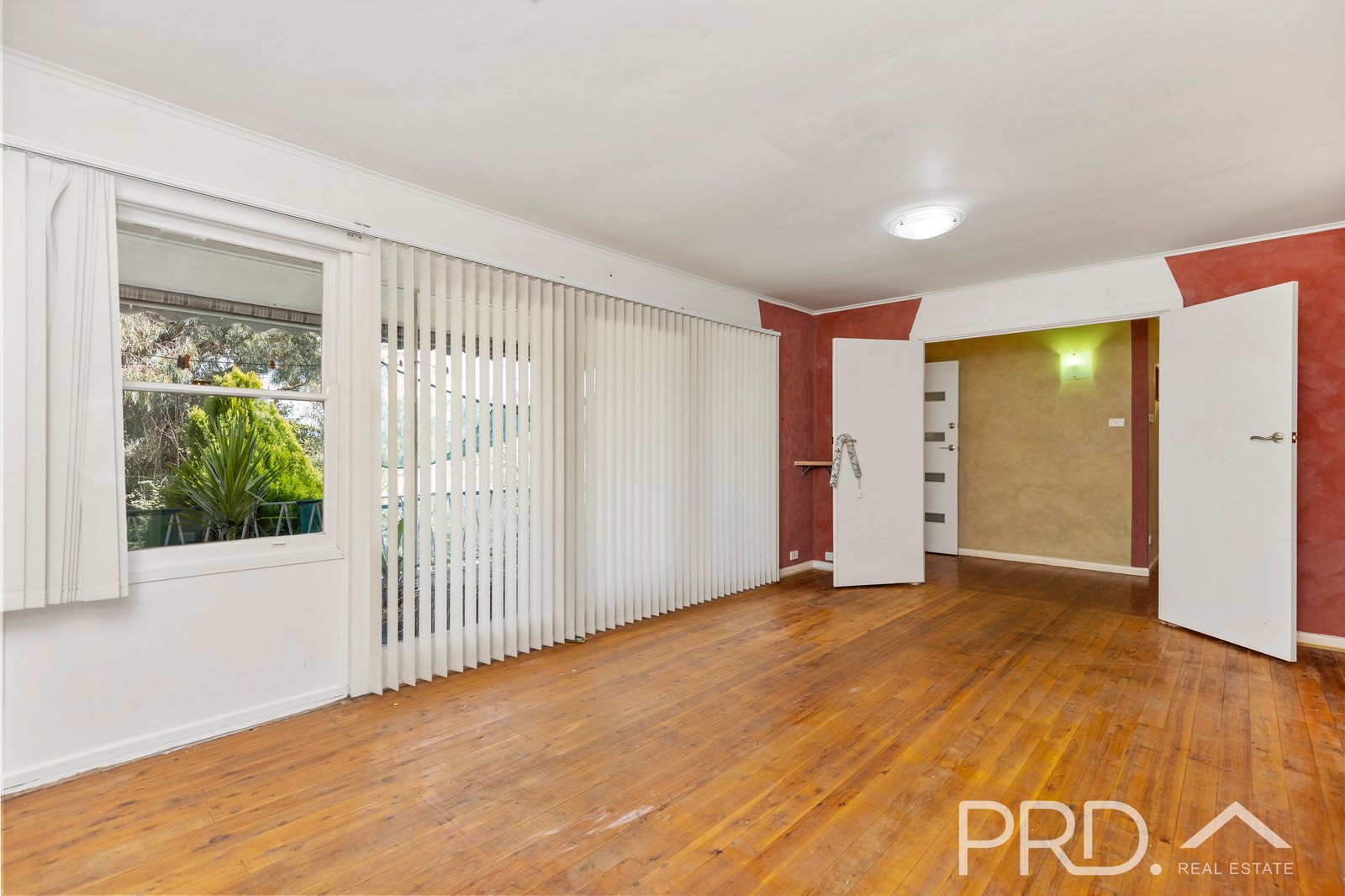 2 Godfrey Street TUMUT 6