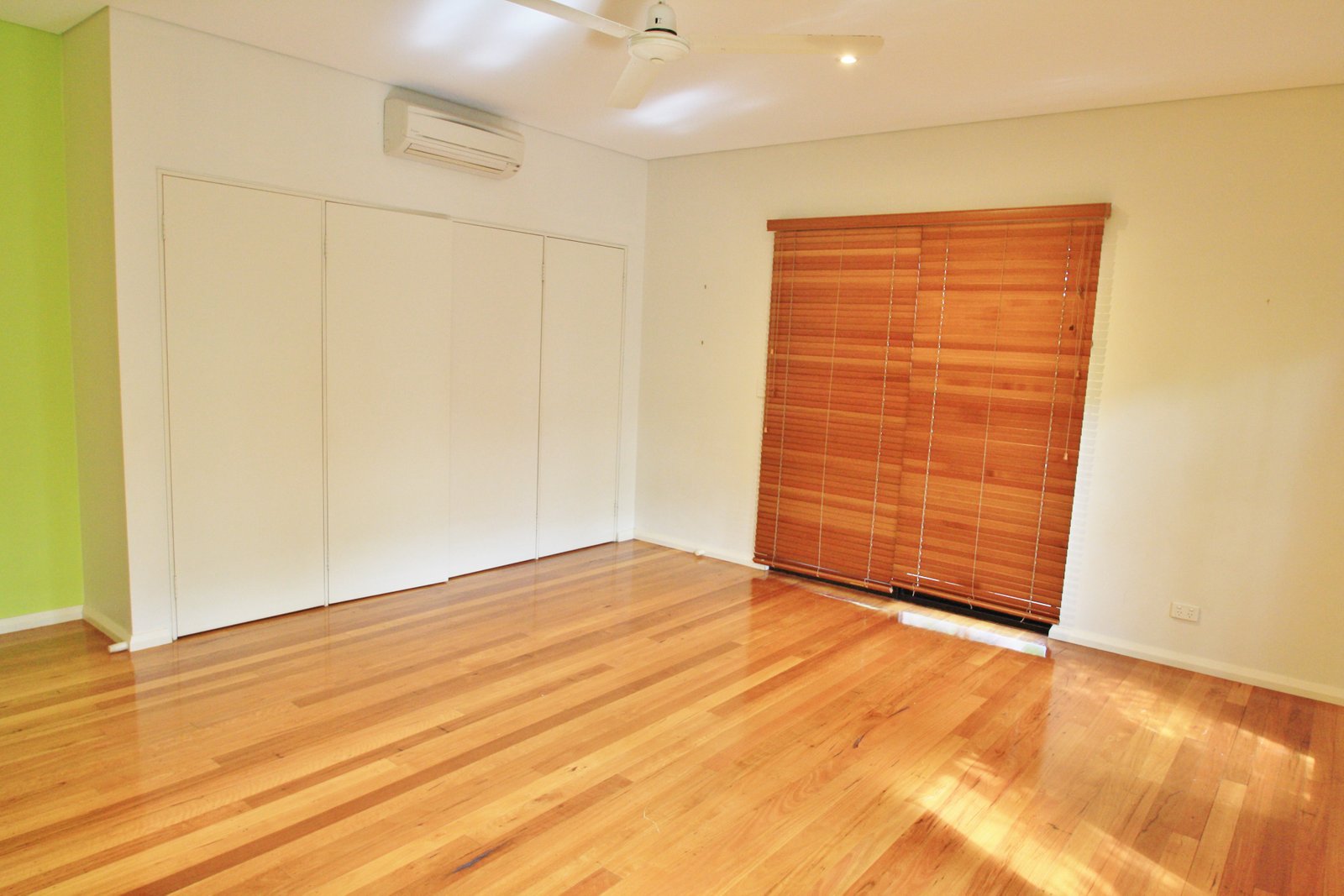 2 Goldie Court CABLE BEACH 8