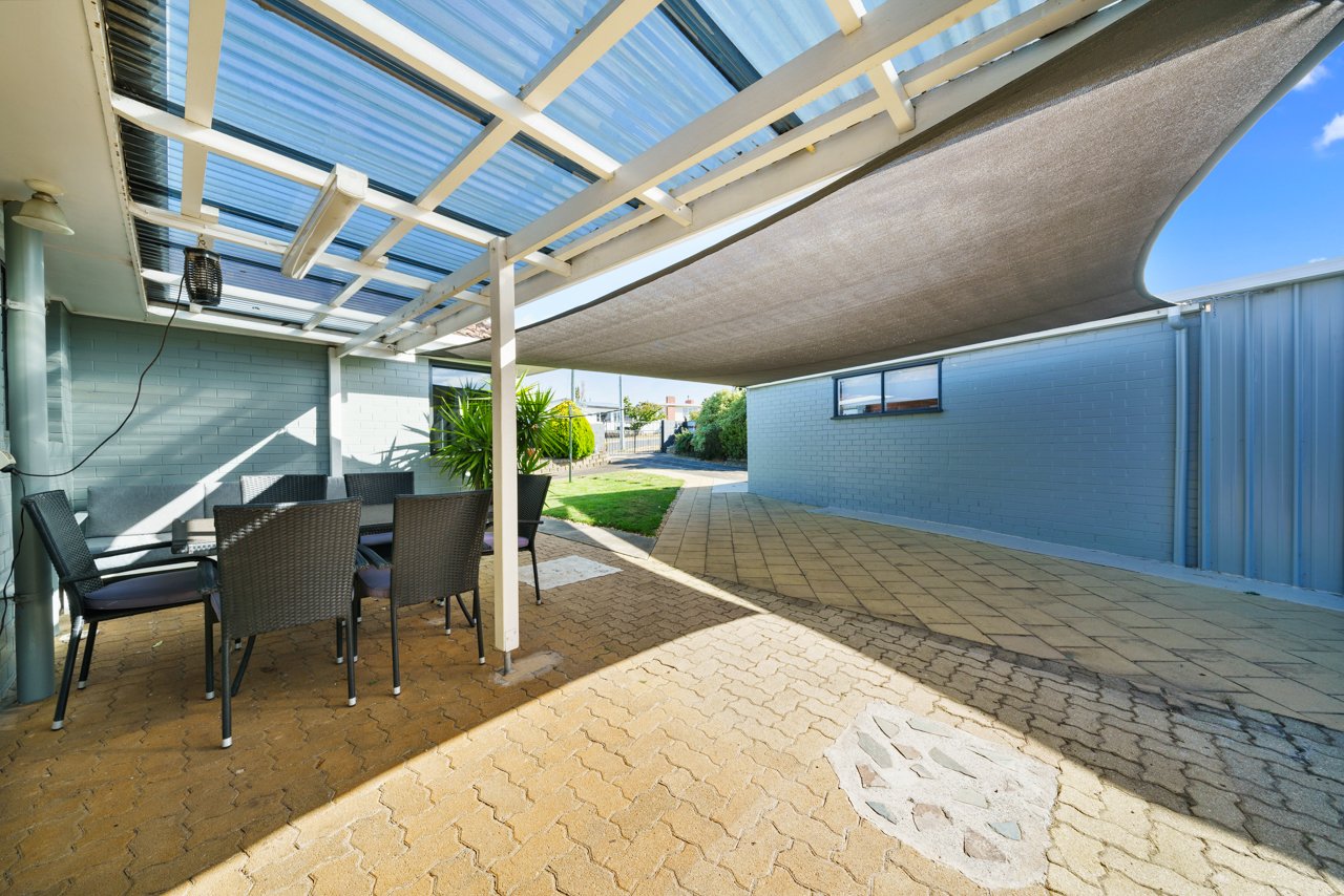 2 Goldsmith Street LAWITTA 24