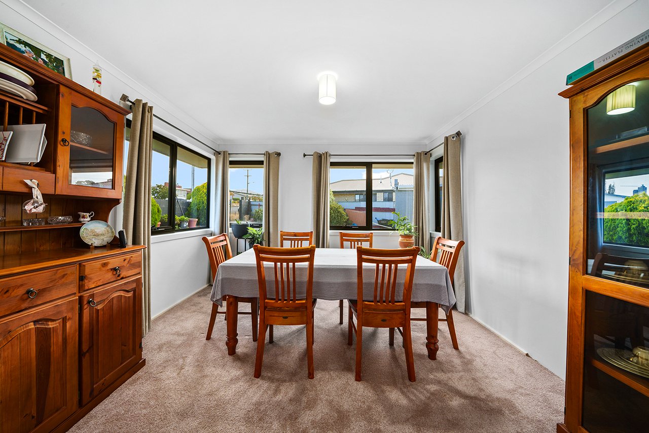 2 Goldsmith Street LAWITTA 4