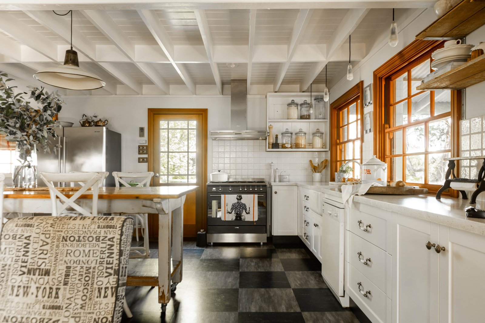 2 Gouldian Way TAMWORTH 22