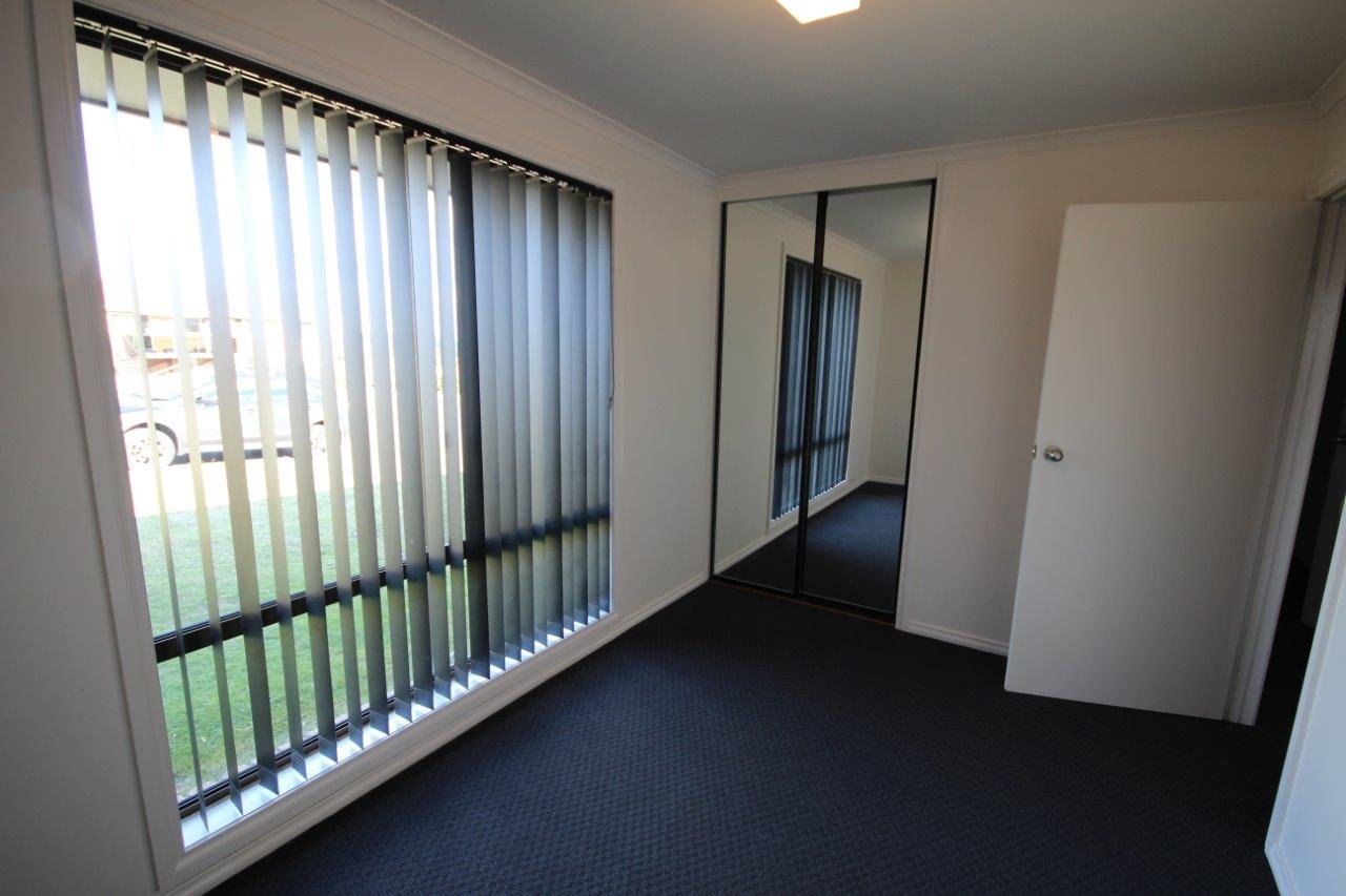 2 Grangefield Court CLARENDON VALE 12