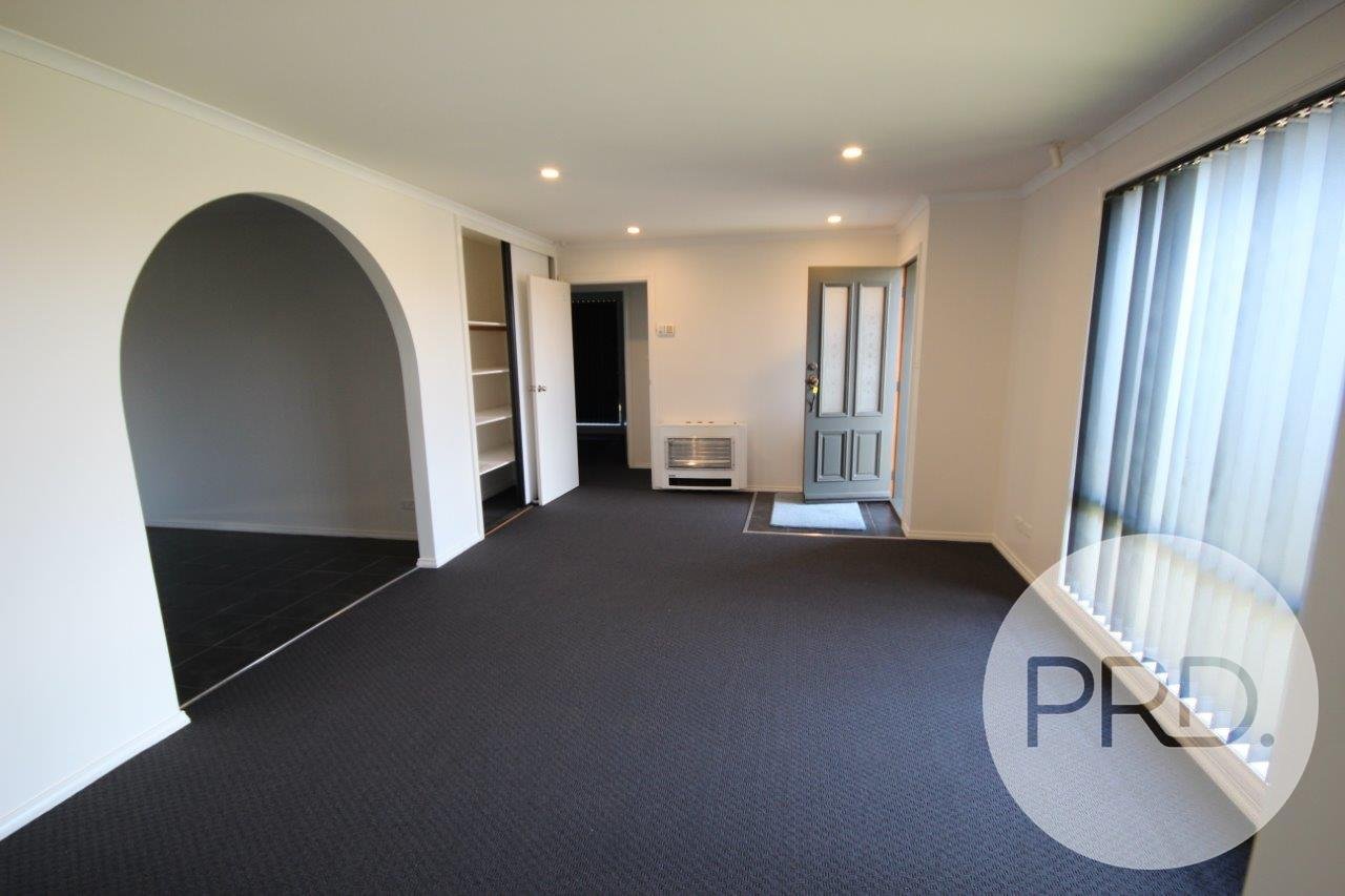 2 Grangefield Court CLARENDON VALE 3