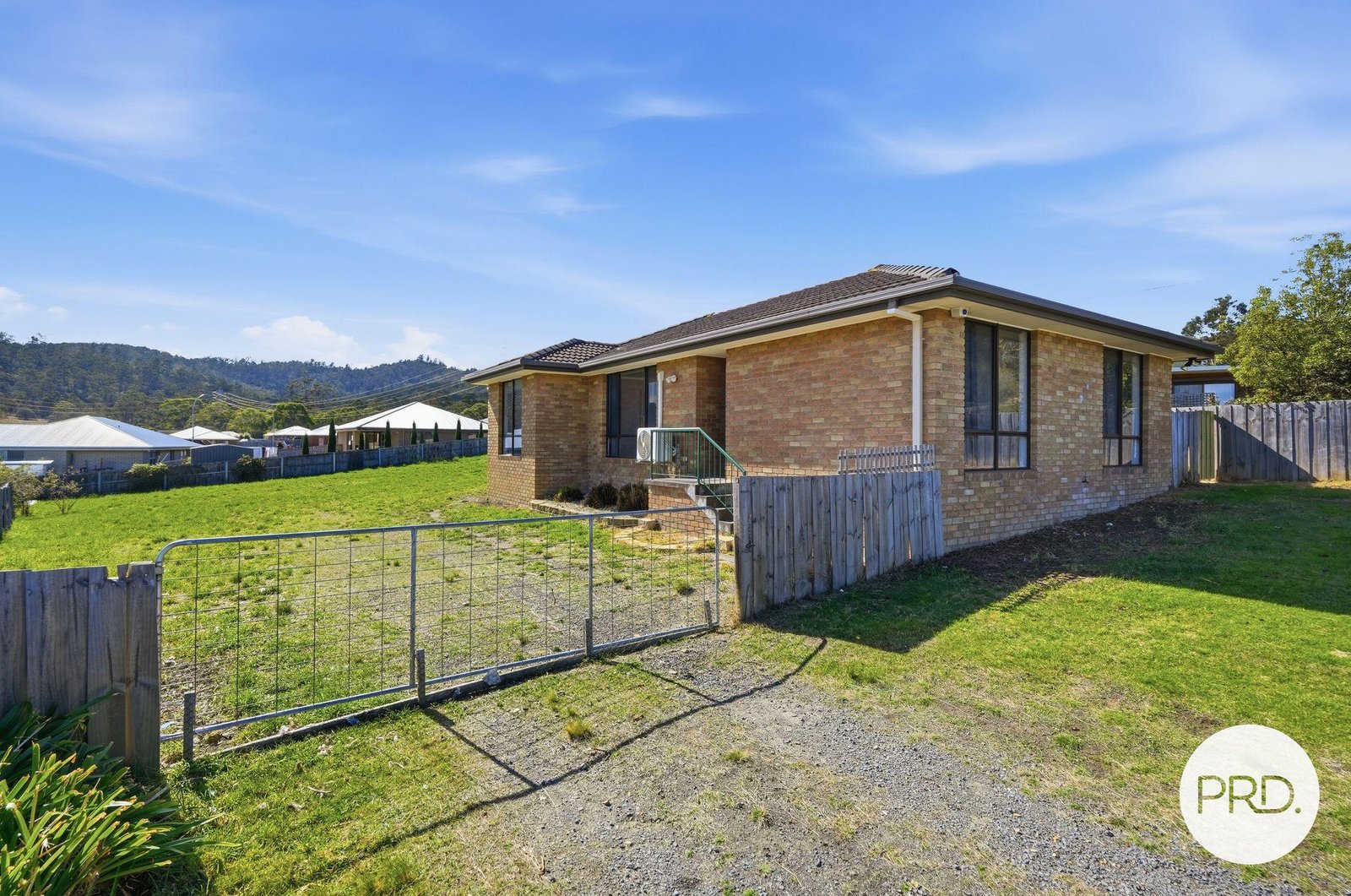 2 Grangefield Court CLARENDON VALE 12