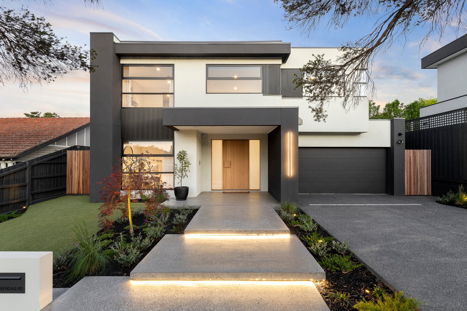 2 Greendale Road, Glen Iris, 3146