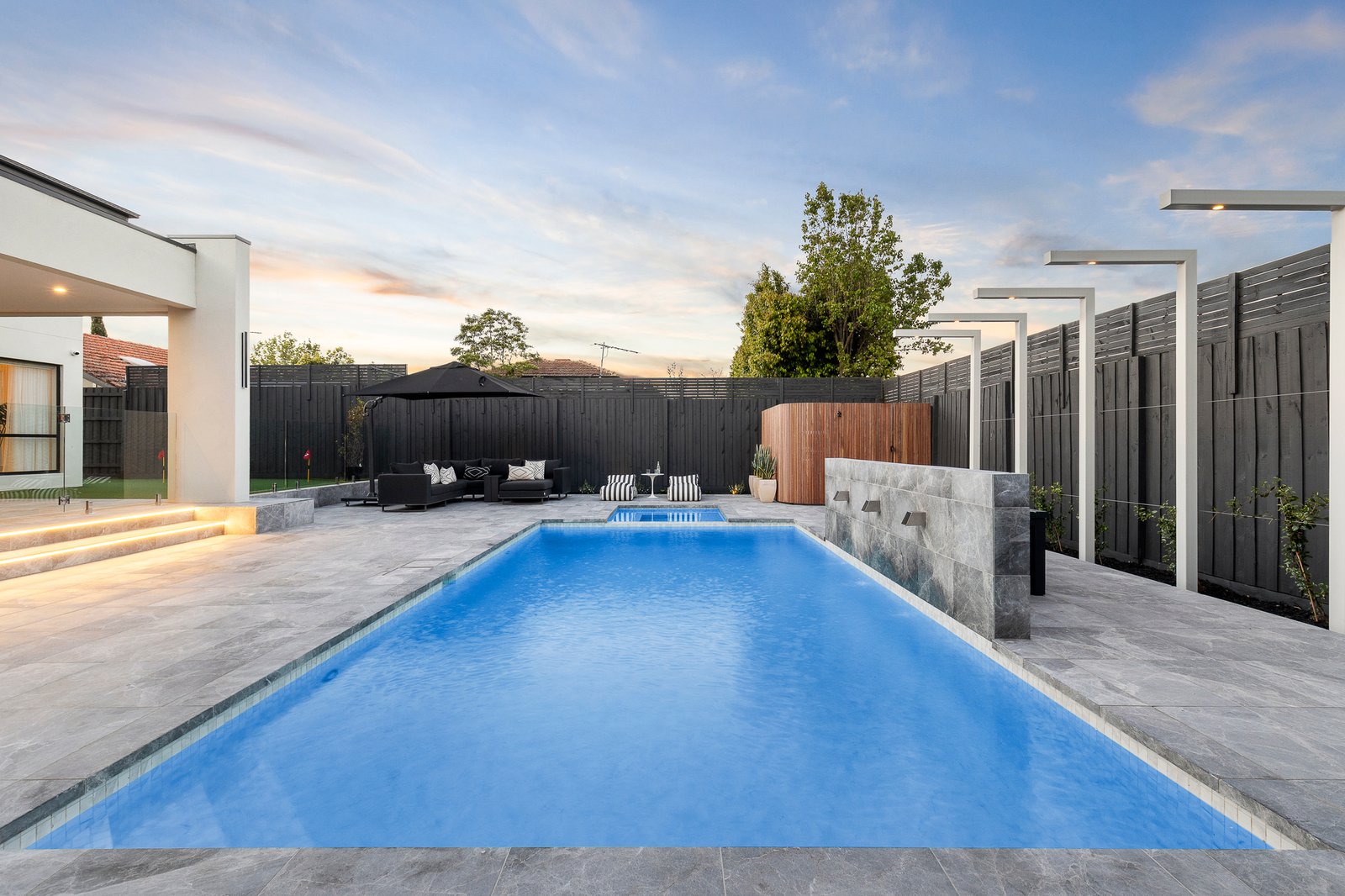 2 Greendale Road, Glen Iris, 3146