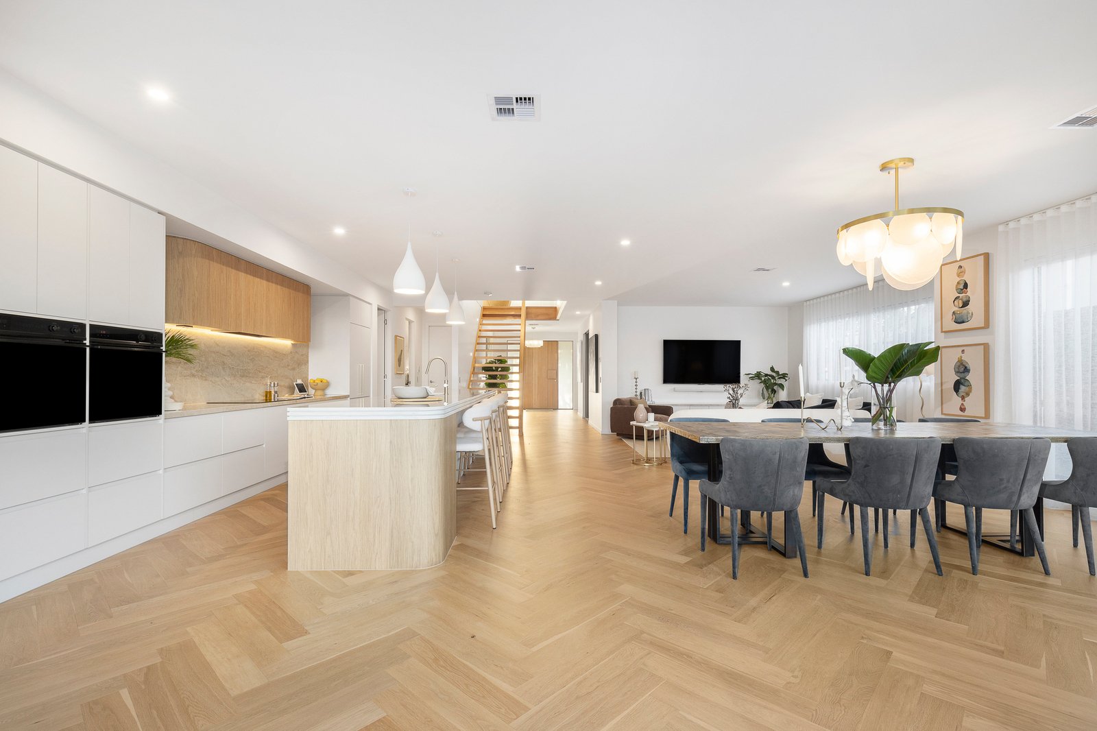 2 Greendale Road, Glen Iris, 3146