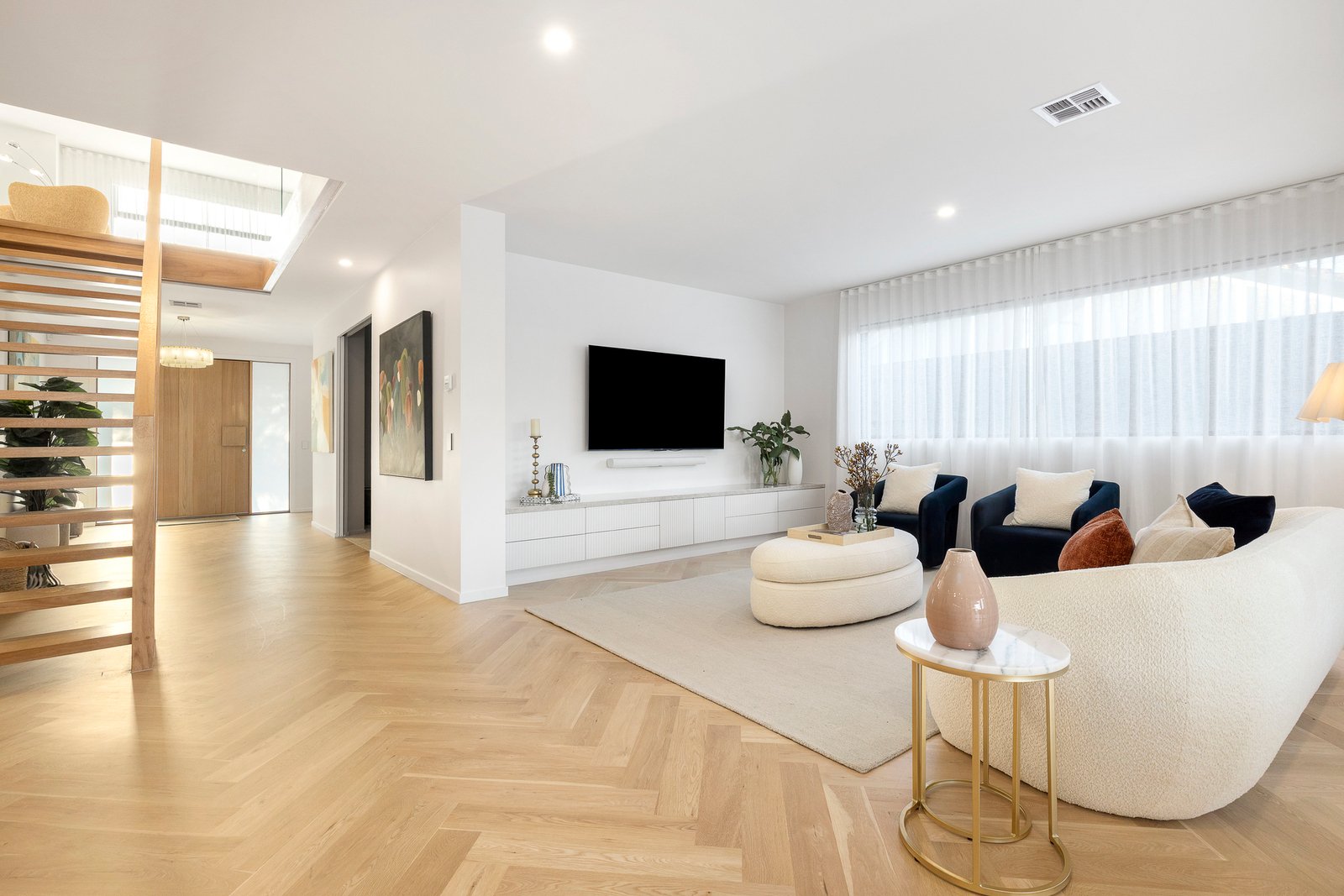 2 Greendale Road, Glen Iris, 3146