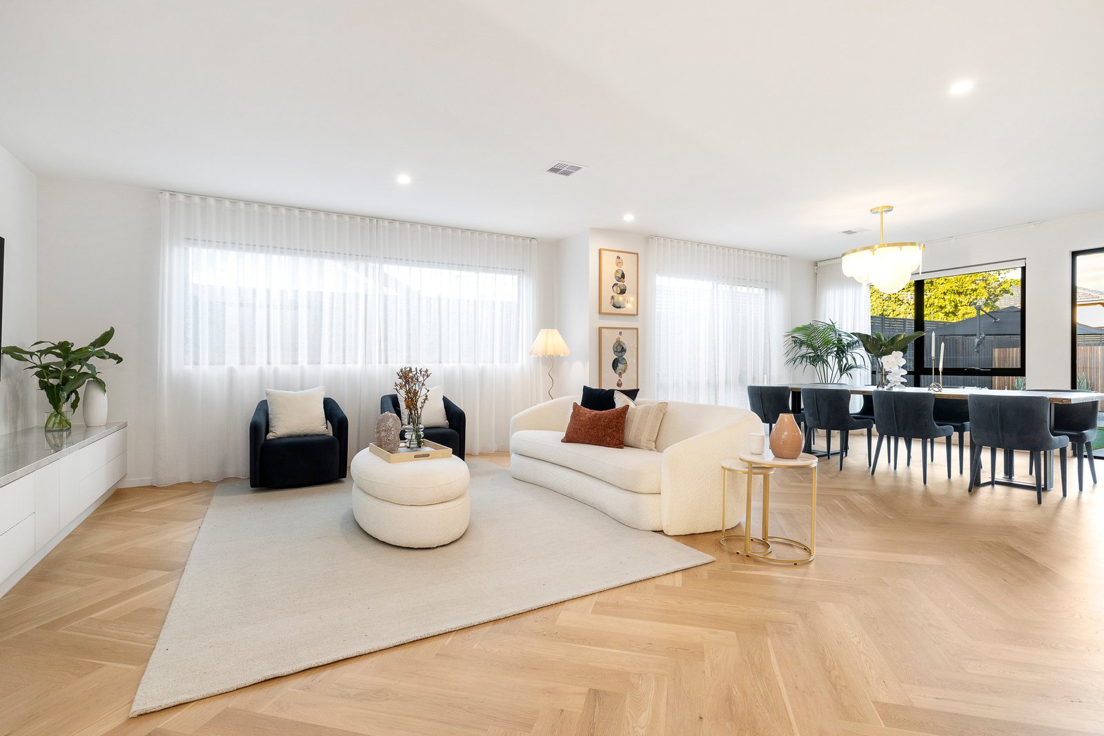 2 Greendale Road, Glen Iris, 3146