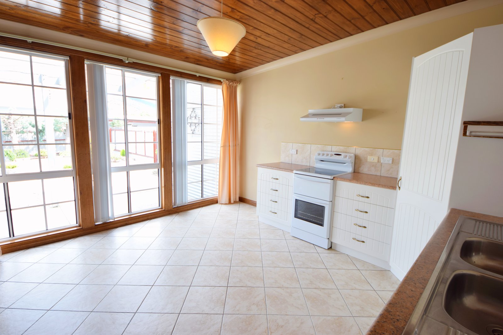 2 Grey Street NEW NORFOLK 12