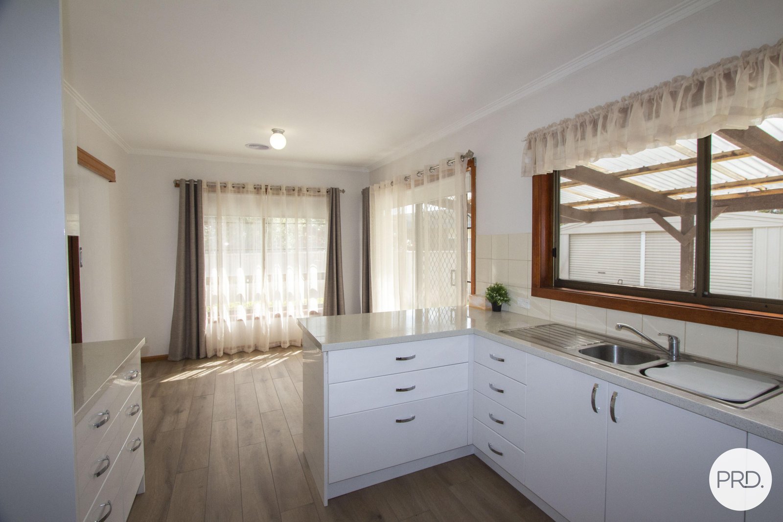 2 Halbert Street WENDOUREE 3
