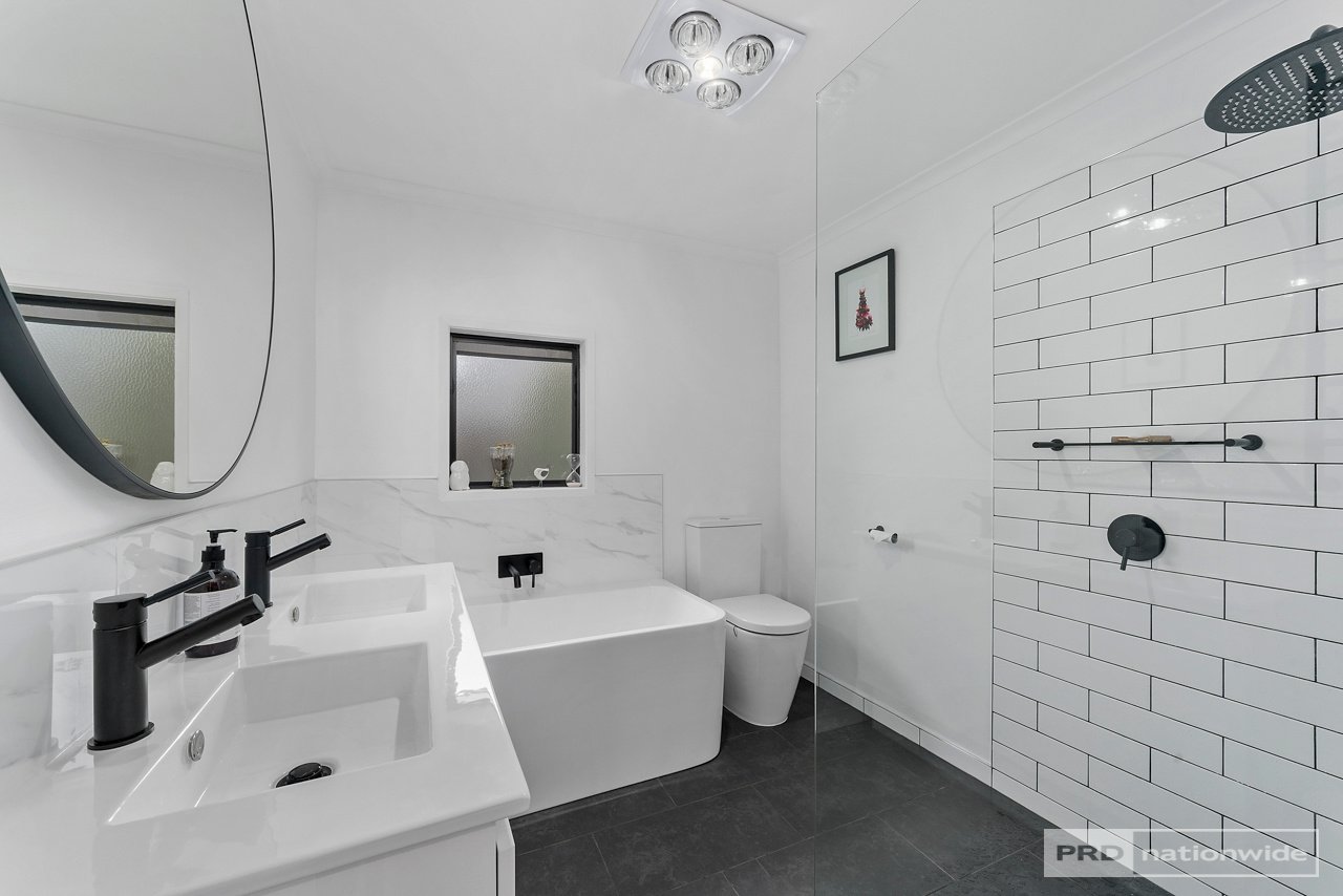 2 Hall Road COLLINSVALE 4