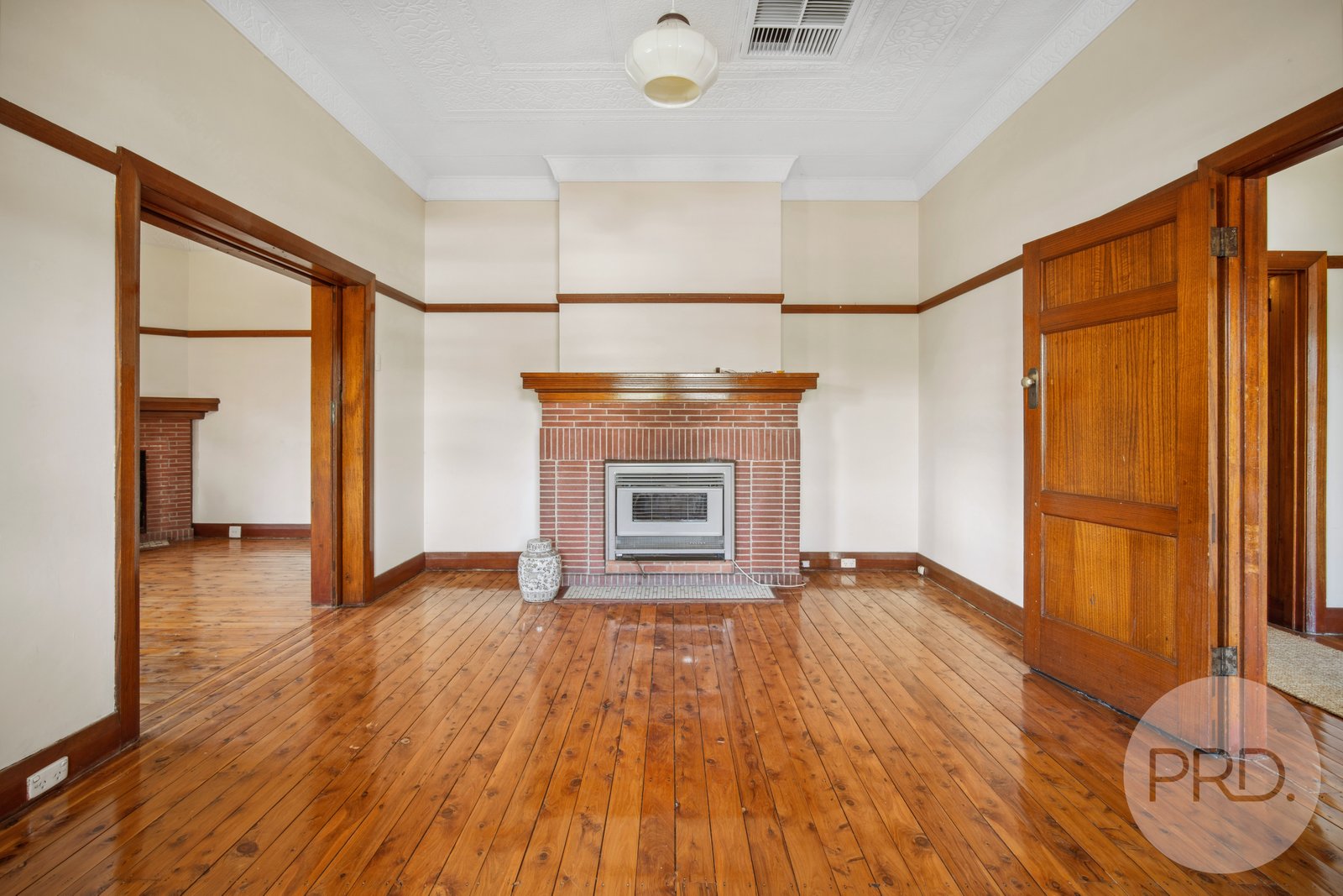 2 Halliday Street LOCKHART 4