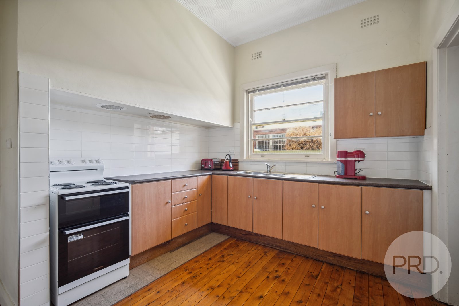 2 Halliday Street LOCKHART 7