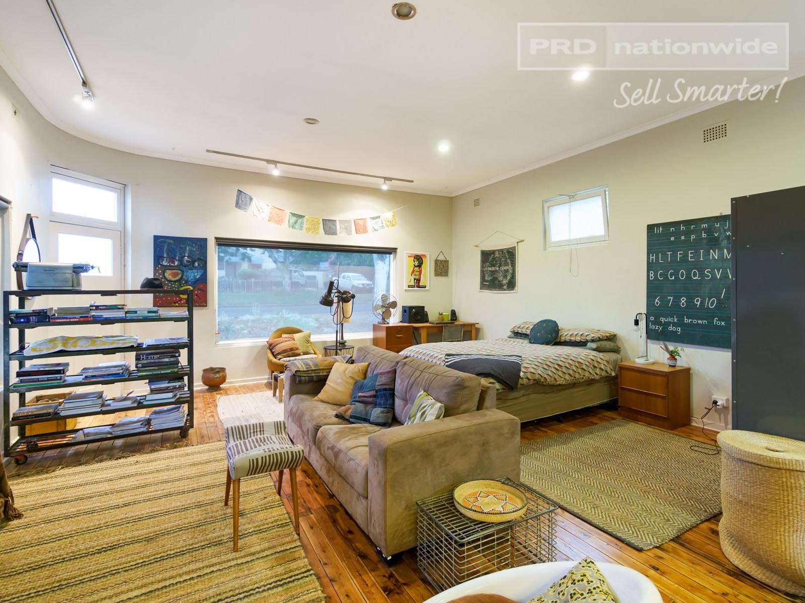 2 Halloran Street TURVEY PARK 4