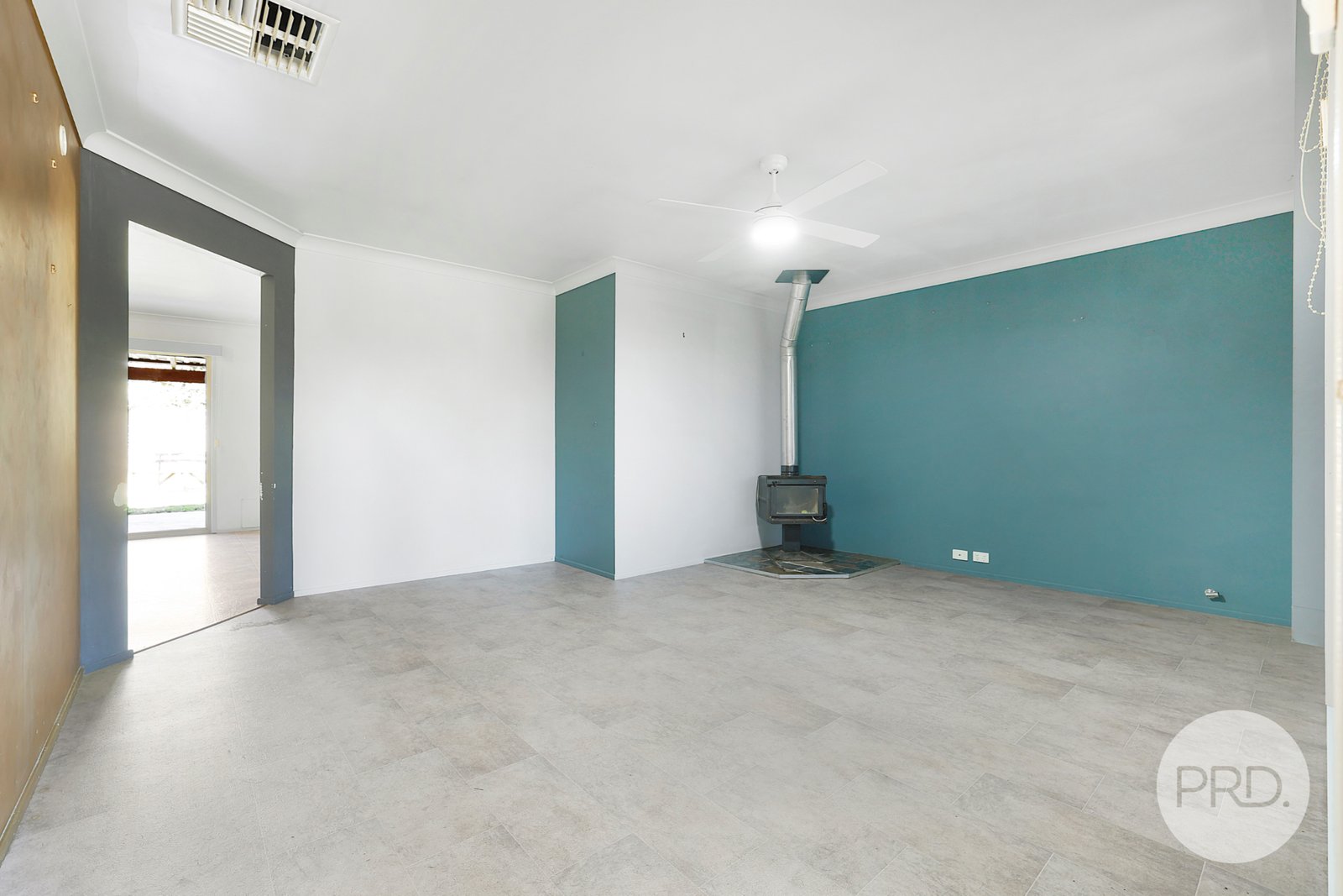 2 Hamilton Court TAMWORTH 3