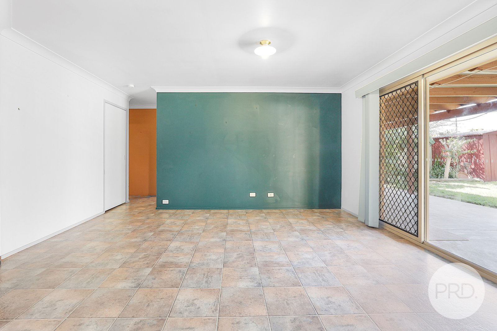 2 Hamilton Court TAMWORTH 7