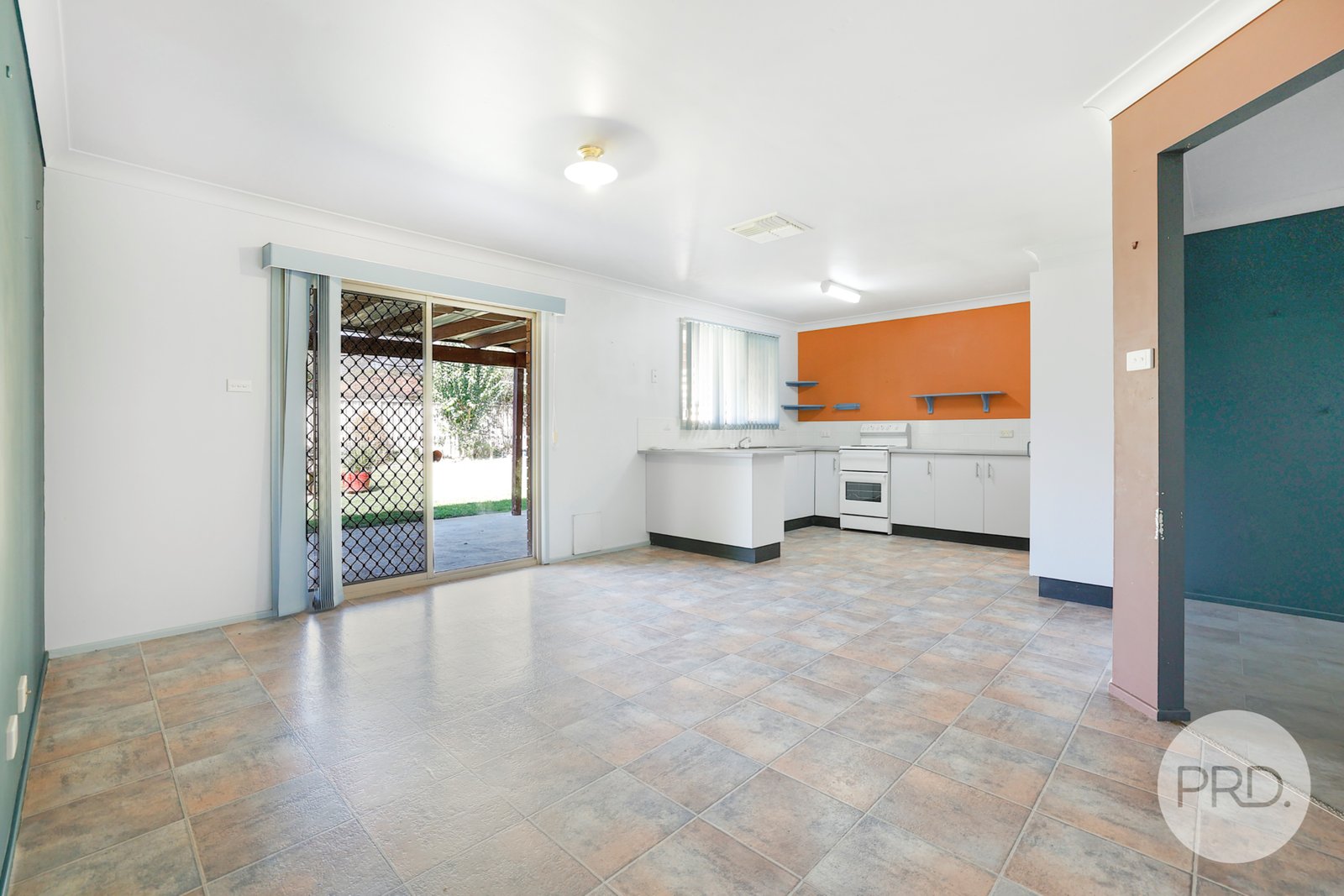 2 Hamilton Court TAMWORTH 8