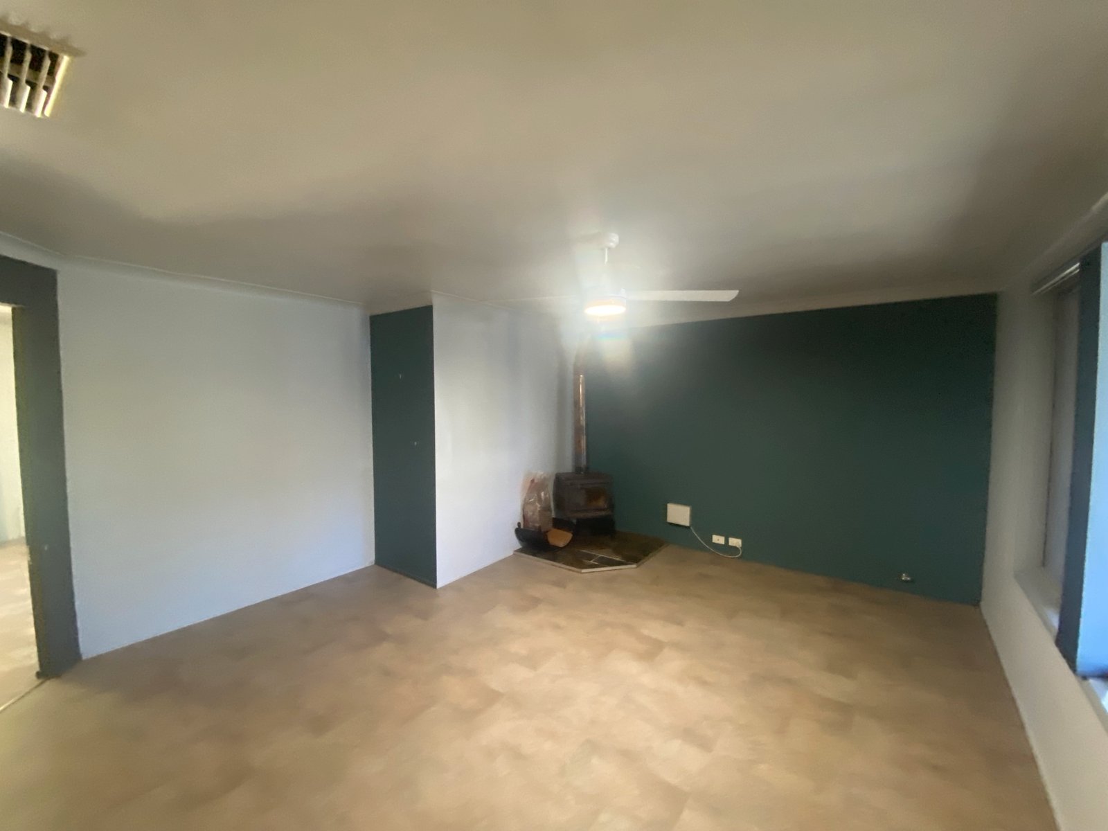 2 Hamilton Court TAMWORTH 3