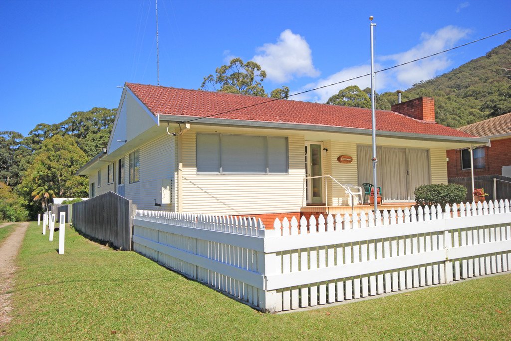 2 Hanley Street LAURIETON 1