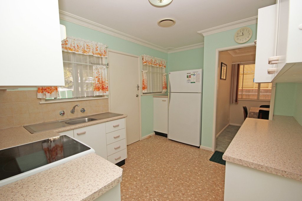 2 Hanley Street LAURIETON 10