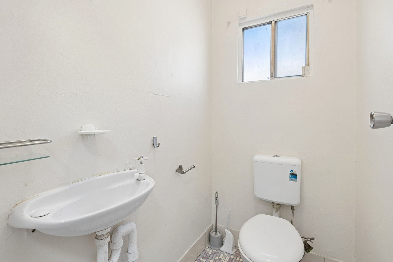 2 Harcourt Avenue CAMPSIE 10