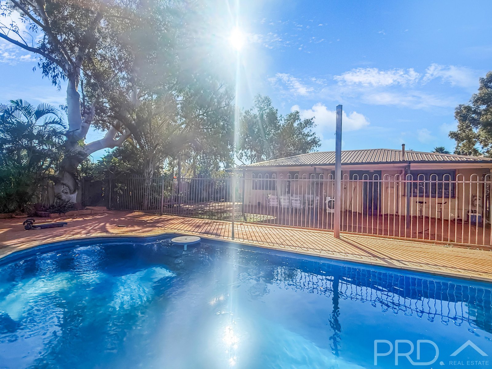 2 Hardey Crescent DAMPIER 9