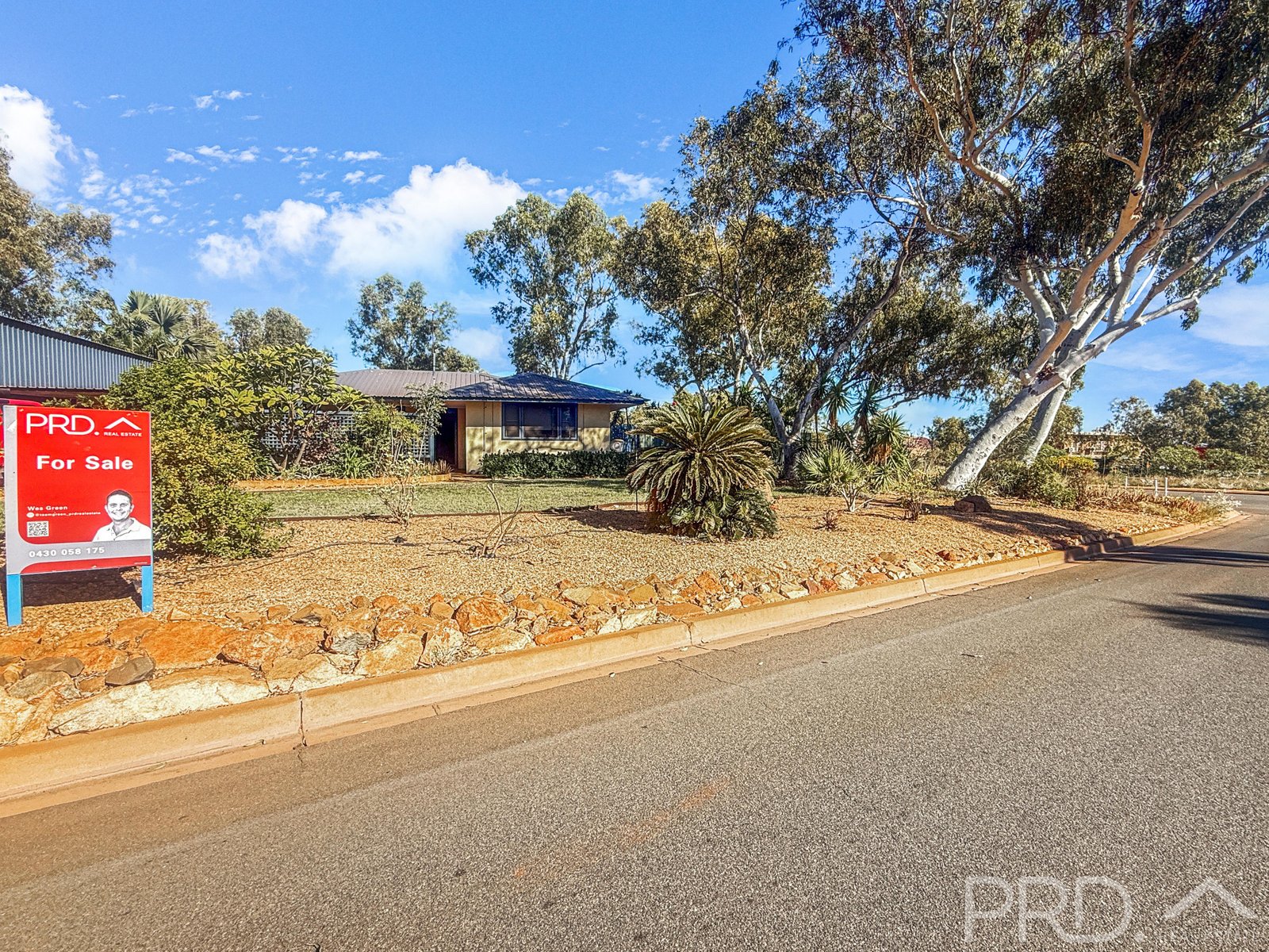 2 Hardey Crescent DAMPIER 15