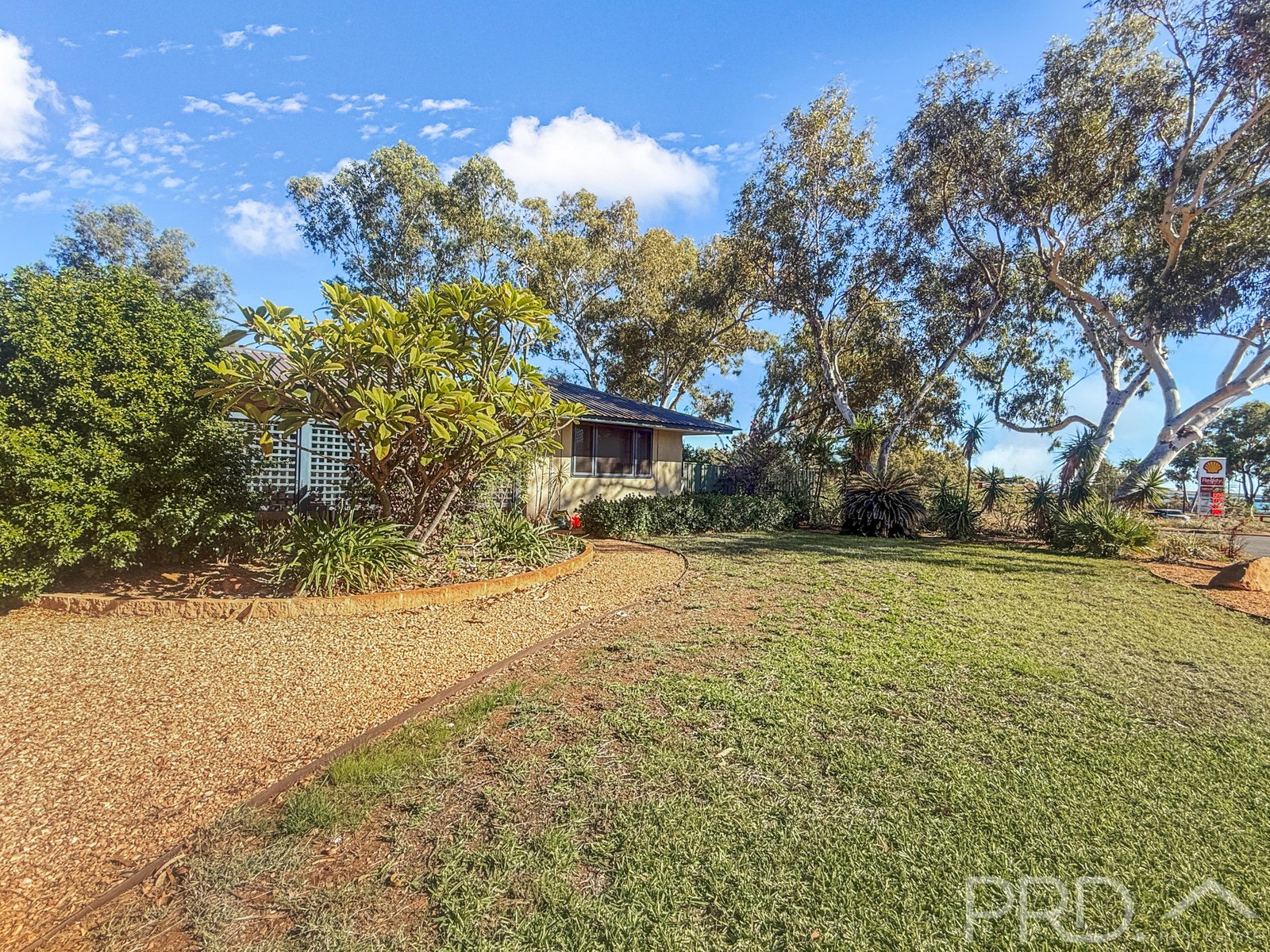 2 Hardey Crescent DAMPIER 16