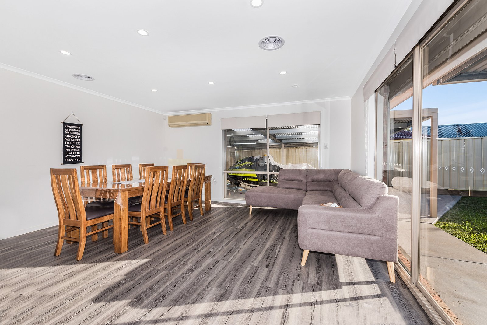 Gallery: 2 Hayfield Court