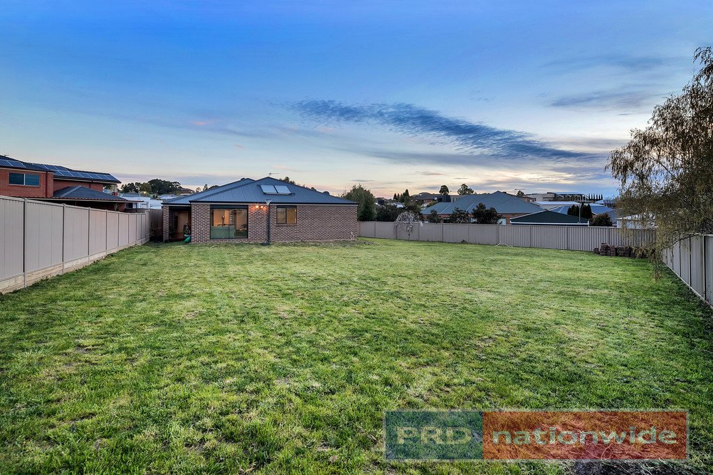 2 Heath Court BALLARAT NORTH 12