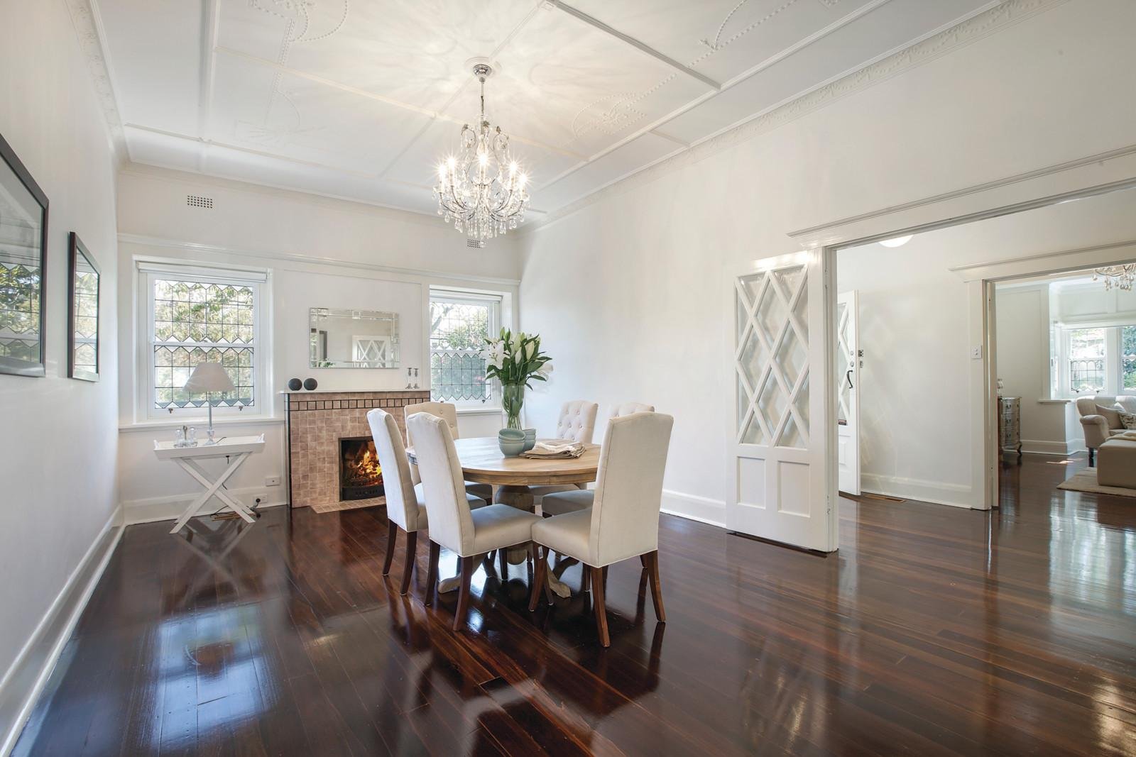 2 Heatherleigh Place, Malvern East, VIC