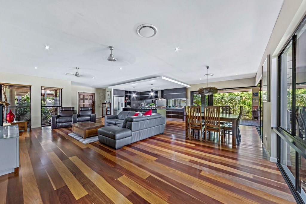 2 Henderson Street CANNON VALLEY 8