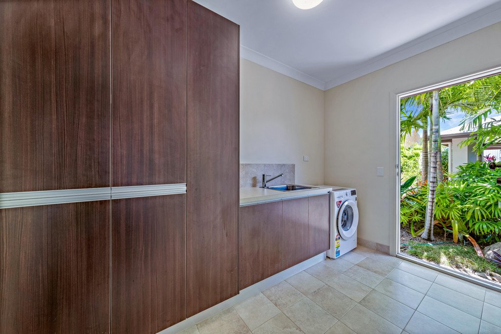 2 Henderson Street CANNON VALLEY 20