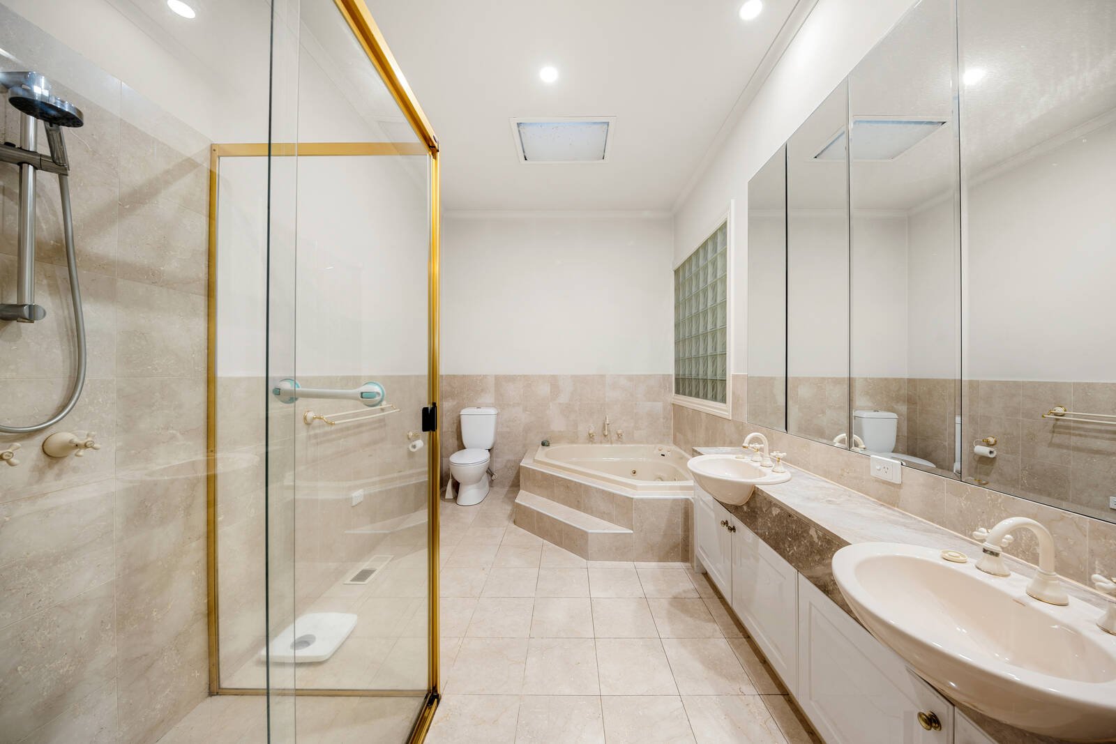 Real Estate and Property in 2 Highfield Grove, Kew, VIC