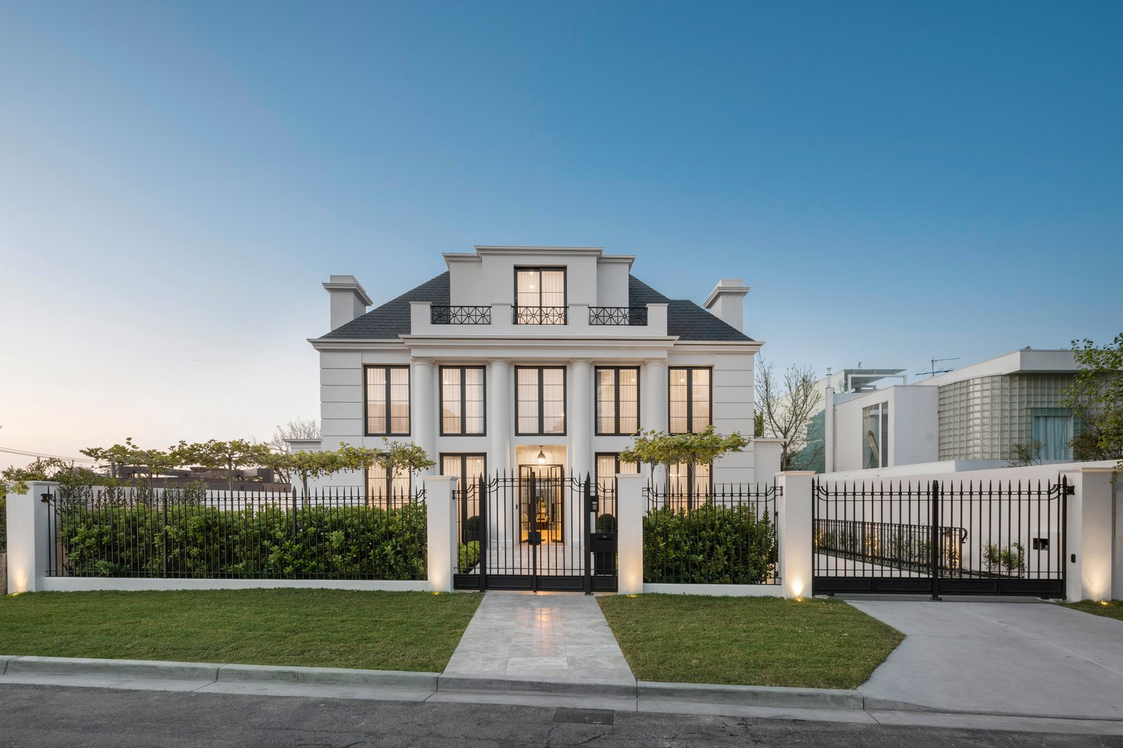 2 Highgate Hill, Toorak, 3142