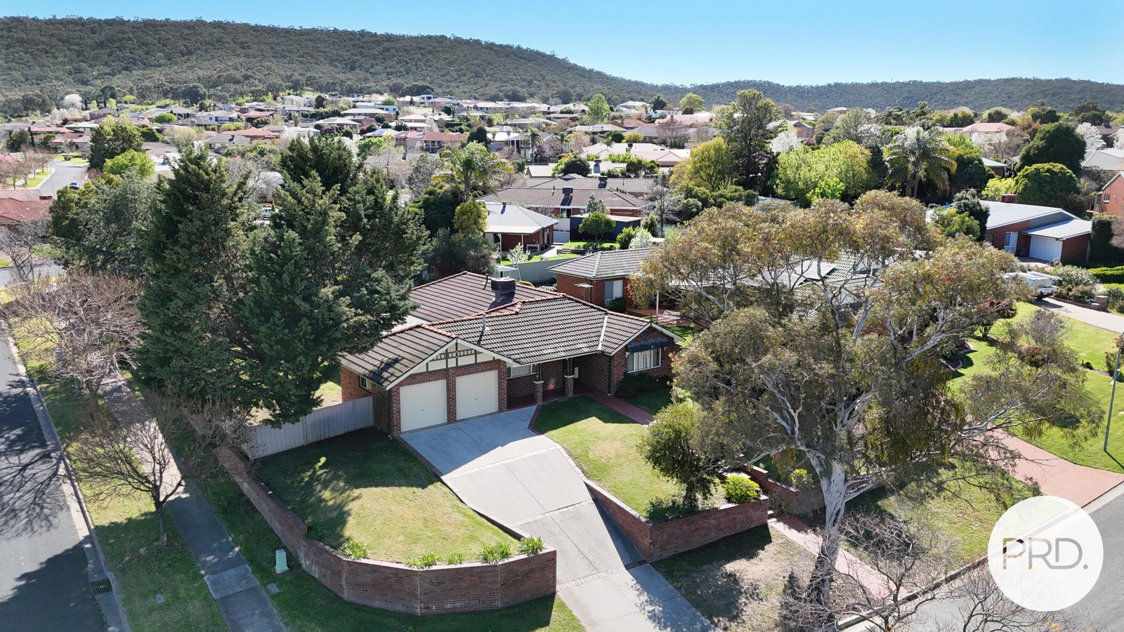 2 Highgrove Place WEST ALBURY 4
