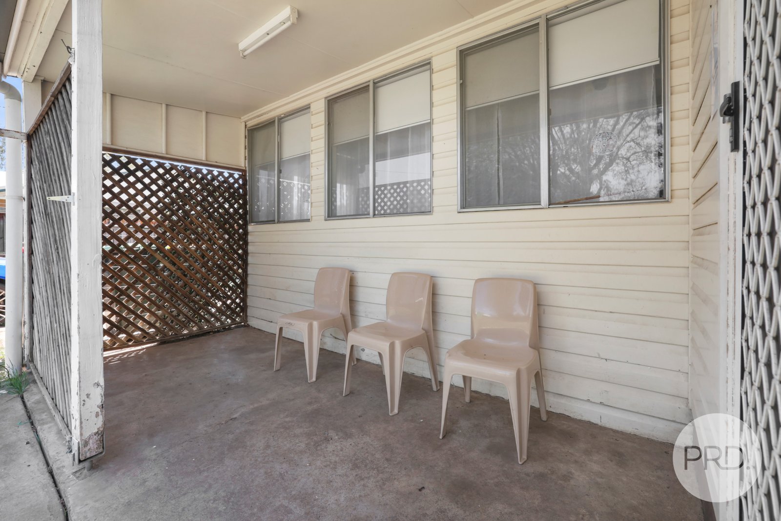 2 Hillvue Road TAMWORTH 15